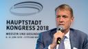 Friedrich von Bohlen befürchtet eine Abwanderung von Fachkräften in Bezug auf die Digitalisierung im Gesundheitswesen.