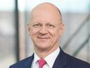 Dr. Ralf P. Thomas