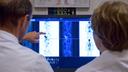 Dr. Walter Noordzij examines Biograph Vision’s image quality at UMCG.