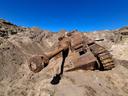 Sturmgeschütz in einer Baugrube
