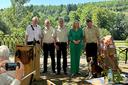 Fünf Personen auf einem Gruppenbild