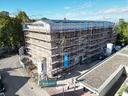 So sieht der Rohbau des neuen Mehrfamilienhauses an der Blauenstraße in Freiburg-Haslach derzeit aus. Bereits im Frühjahr 2027 sollen die ersten Mieterinnen und Mieter einziehen.