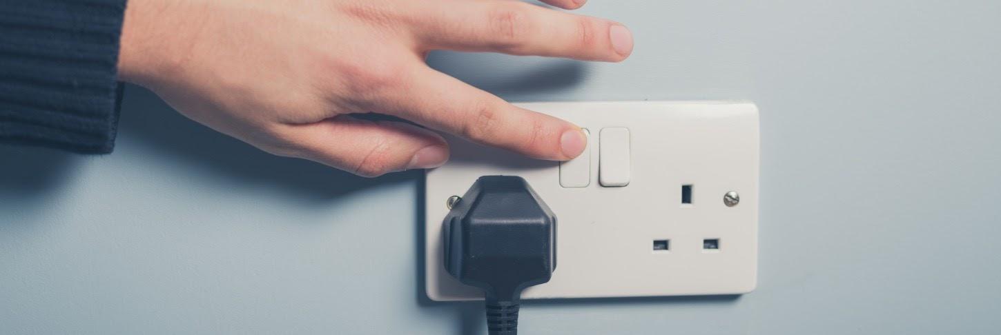 Turning off a plug at the wall