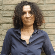 Portrait von Prof. Dr. Nora Lafi (Fachbetreuerin für Islamwissenschaft des Studiengang KuG) Portrait von Prof. Dr. Nora Lafi (Fachbetreuerin für Islamwissenschaft des Studiengang KuG)