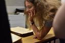 Frau mit Buch