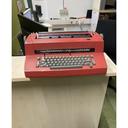 rote Schreibmaschine 