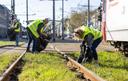 Müllsammler an den Bahngleisen in Krefeld beim CleanUp Day