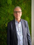 Portraitfoto von Dr. Jörg Hagen