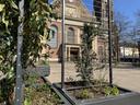 Mobile Grünanlage an der Dionysius Kirche in Krefeld