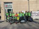Gruppenfoto von Personen, die im Bismarck-Viertel beim Krefelder CleanUp Day Müll gesammelt haben
