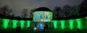 Illuminierte Trauerhalle auf dem Hauptfriedhof Krefeld