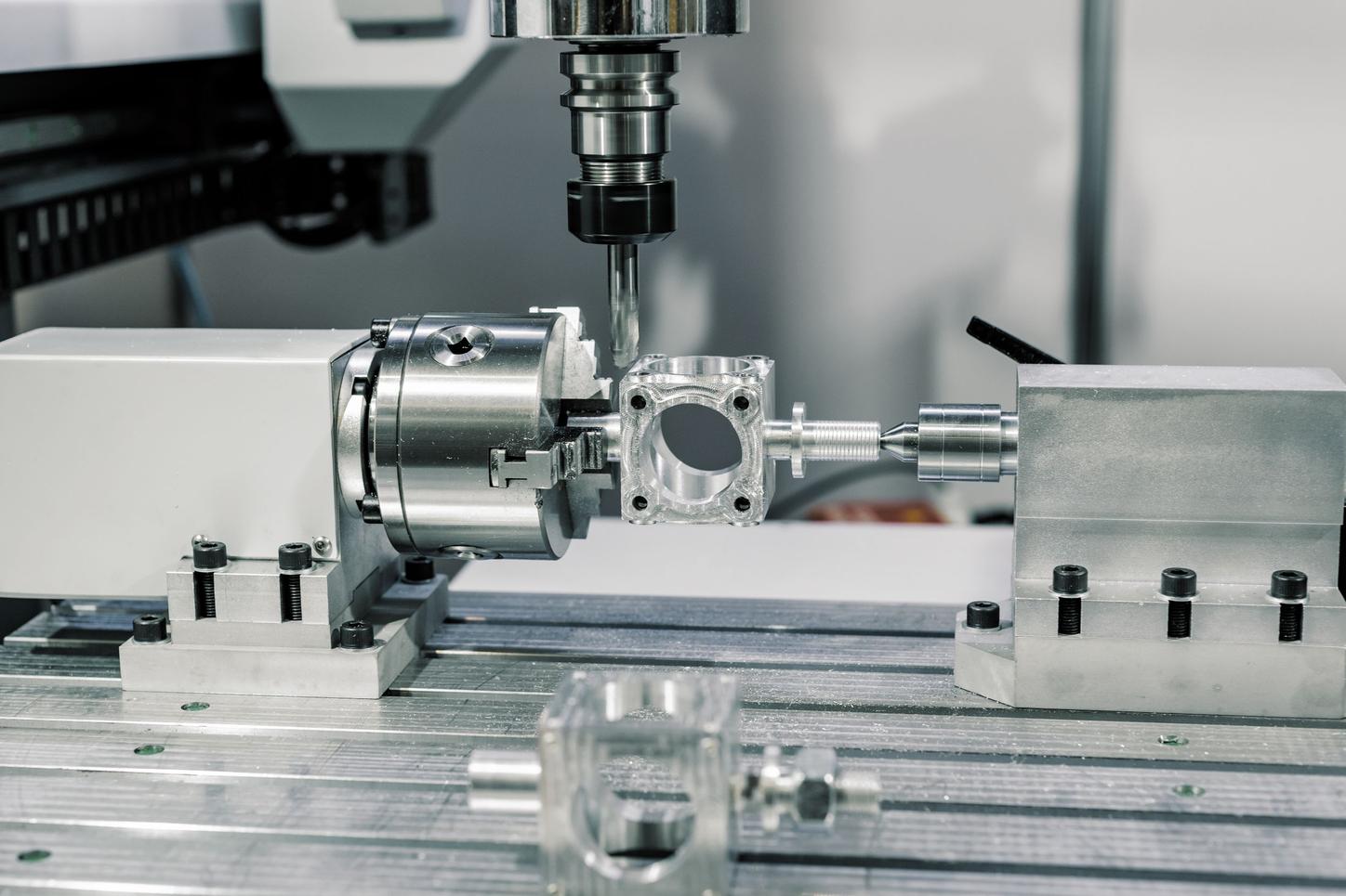Precision milling CNC machine tool makes part