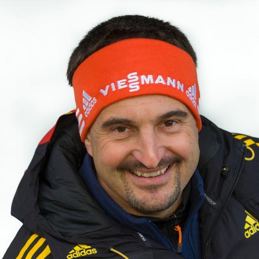 The image shows Georg Hackl.