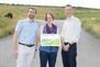 Maximilian Wonke, Bürgermeister von Panketal; Claudia Sonderhoff, BSR-Projektleiterin; Dr. Christoph Vielhaber, BSR-Vorstandsmitglied