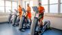 Menschen laufen auf dem Elliptical Trainer (Crosstrainer).