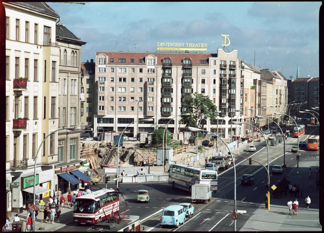 Altes Foto der Dreispitzpassage von außen
