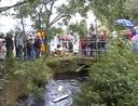 Auf dem Flößgraben bei Herrenhof wird die Brennholzschwemme wiederbelebt