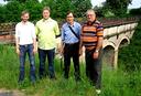 Siegfried Stech mit Wissenschaftlern aus Erfurt am Aquädukt, Bilder: H-D. Ritz