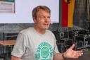 Prof. Grüne auf der 50 Jahre Uni Bayreuth Bühne des Bürgerfests Prof. Grüne auf der 50 Jahre Uni Bayreuth Bühne des Bürgerfests