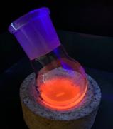 Gelöster Kunststoff in einem Glaskolben