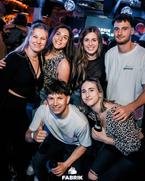 Partygäste bei der Jubiläumsparty in der Fabrik
