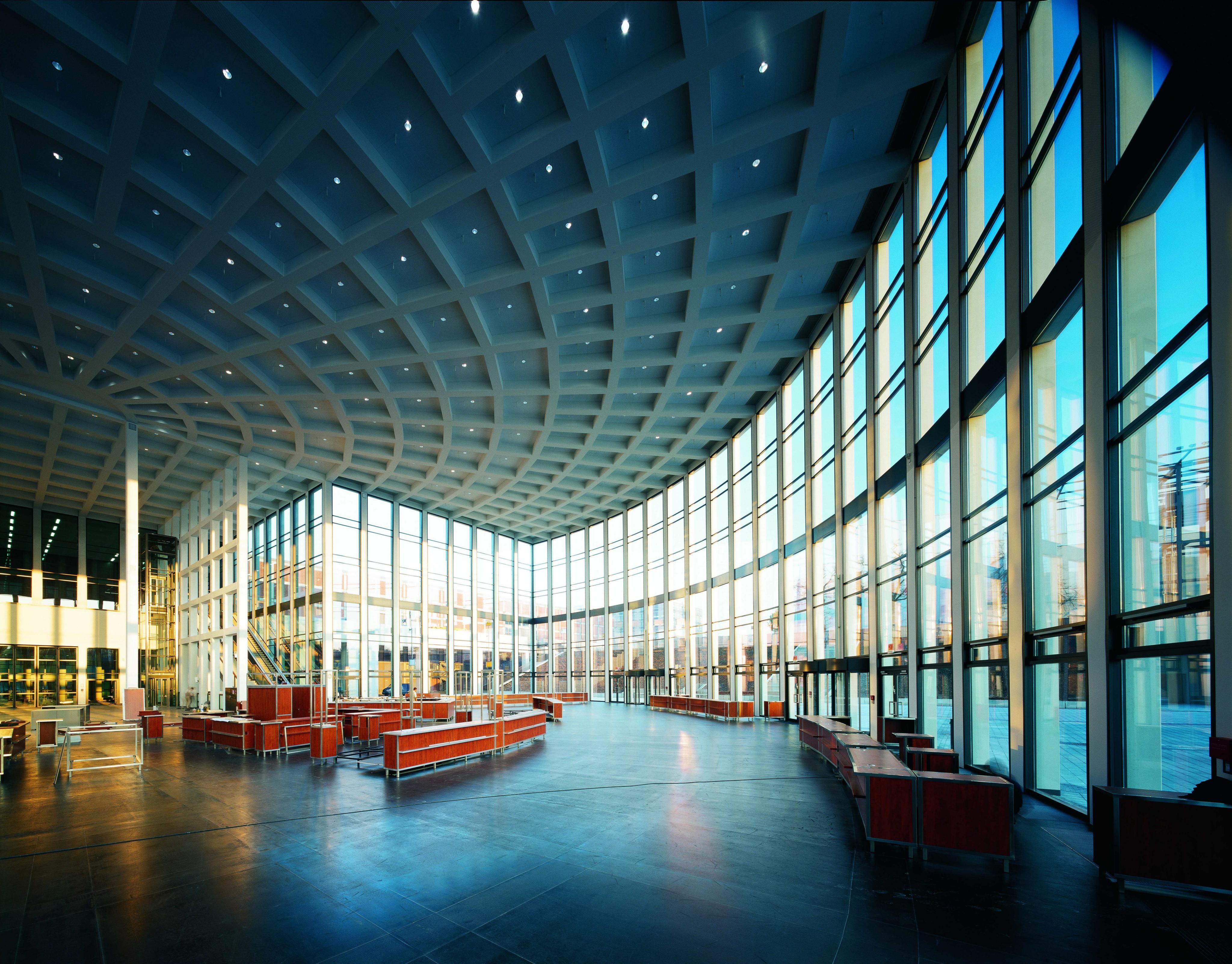 Messe Berlin Eingang Süd Innenansicht