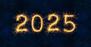 Schriftzug 2025 als Feuerwerk am Nachthimmel