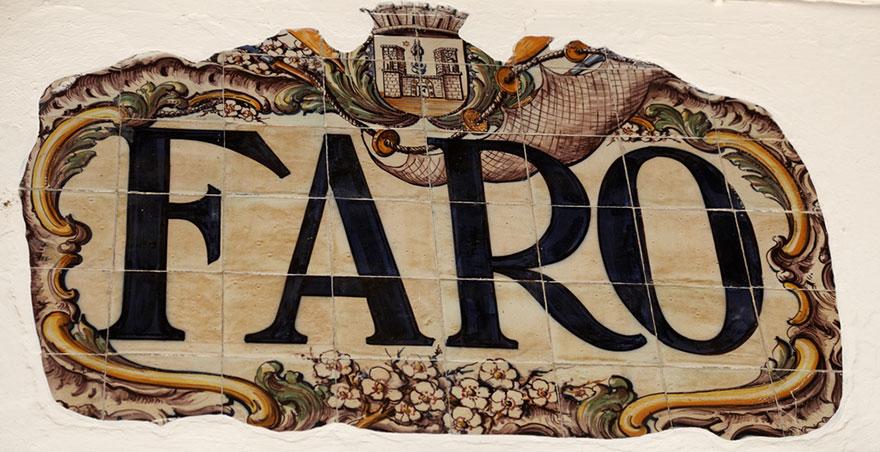 Typische Kacheln in Faro


 



