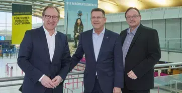 Farewell to the Chairman of the Supervisory Board of Dortmund Airport Guntram Pehlke, f.l.t.r. Ludger van Bebber, Managing Director of Dortmund Airport, Guntram Pehlke, Chairman of the Supervisory Board, Rüdiger Schmidt, Deputy Chairman and Member of the Executive Board