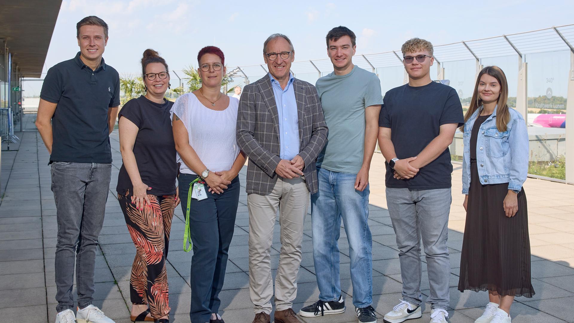 Begrüßung der neuen Auszubildenden am 03.08.2026 auf der Besucherterrasse des Dortmunder Flughafens