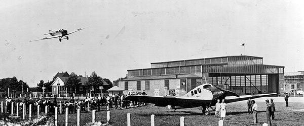 Historisches Foto
  eines Hangars am Dortmund Airport

 





