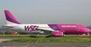 Wizzair-Maschine auf Rollfeld
