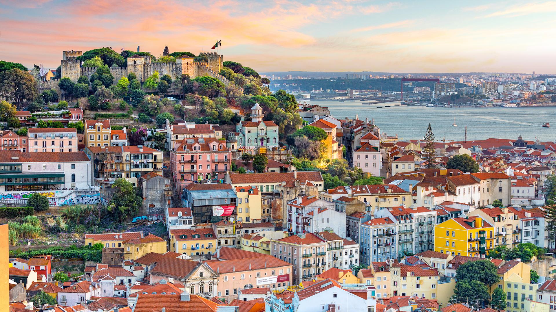Skyline von Lissabon mit Sao Jorge Castle