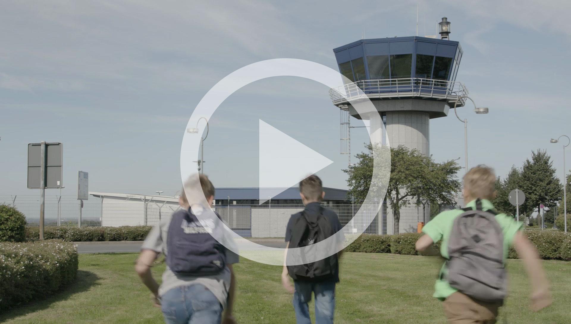 Film über den Arbeitsplatz eines Lotsen am Dortmund Airport.