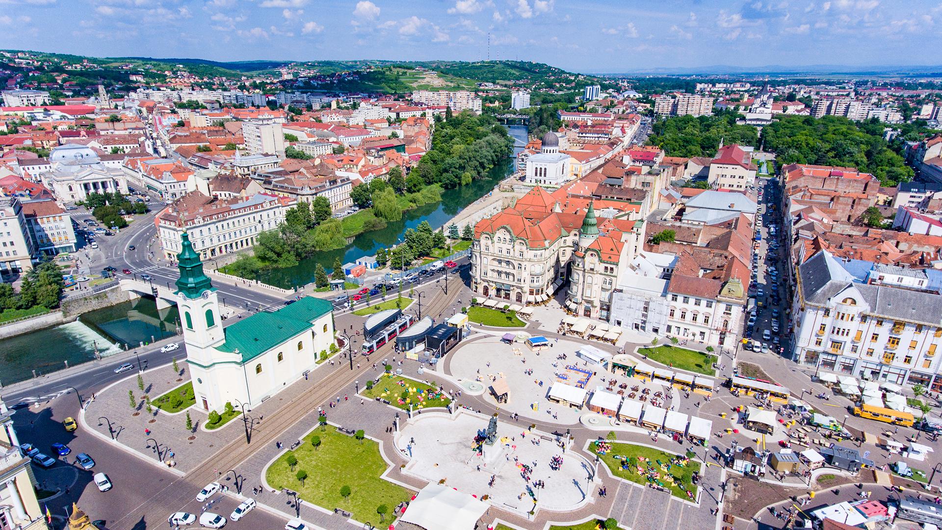 Blick auf den Vereinigungsplatz Piata Unirii in Oradea in Rumänien