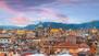 Skyline der sizilianischen Hauptstadt Palermo in der Abenddämmerung