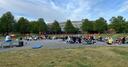 Foto vom CampusYoga 2025 an der Uni Bayreuth auf dem Rondell