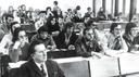Foto der Studierenden während der ersten Vorlesung an der Universität Bayreuth durch Prof. Dr. Erwin Beck
