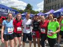 Dieter Wolf mit Studierenden beim Fun Run