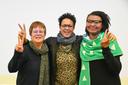 drei Frauen lächeln in die Kamera