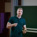 Bastian Pötzl bei seinem Vortrag am Tag der Mathematik an der Uni Bayreuth