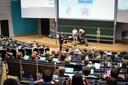 KinderUni 2023-Professor Moser - voller Audimax