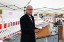 Universitätspräsident Prof. Dr. Stefan Leible bei der Grundsteinlegung des IEI