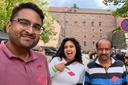 Sportökonomie-Studentin Piraveena mit ihrem Bruder und Vater auf der Plassenburg bei "Ein sehr gutes Quiz" mit Joko und Klaas