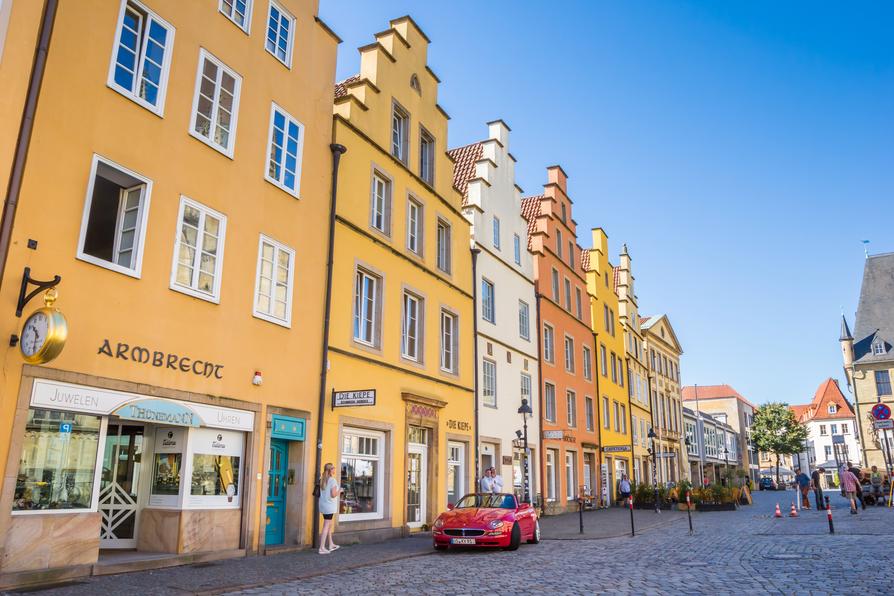 Die Hausfassaden am Marktplatz in der Altstadt