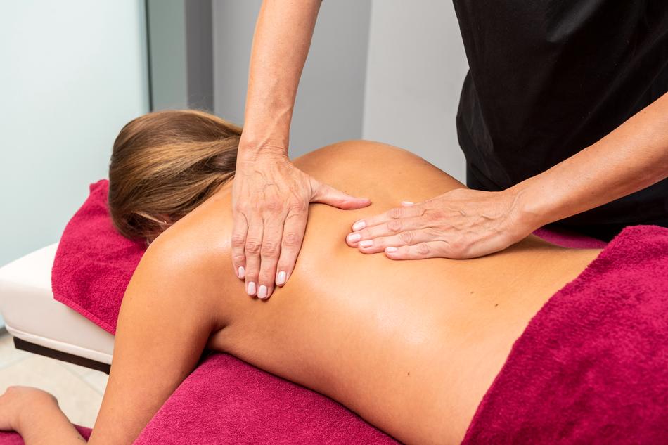 Wohltuende Massagen im Spa & Beauty-Bereich der Loma-Sauna Osnabrück