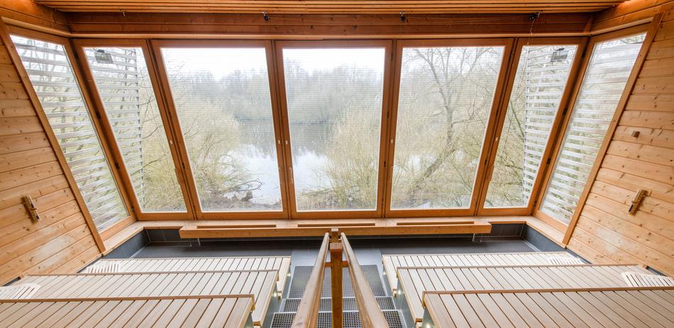 See-Sauna "Meri" auf Höhe der Baumkronen