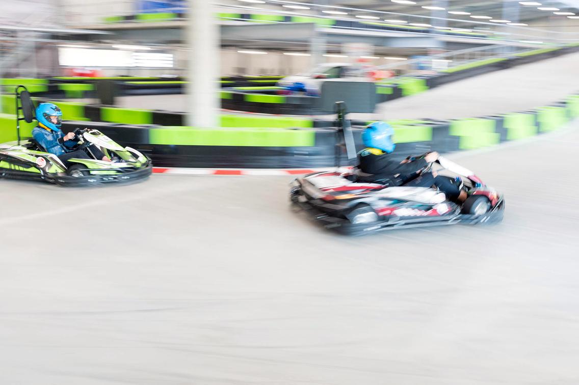 Die kleinen Rennpiloten geben Gas.