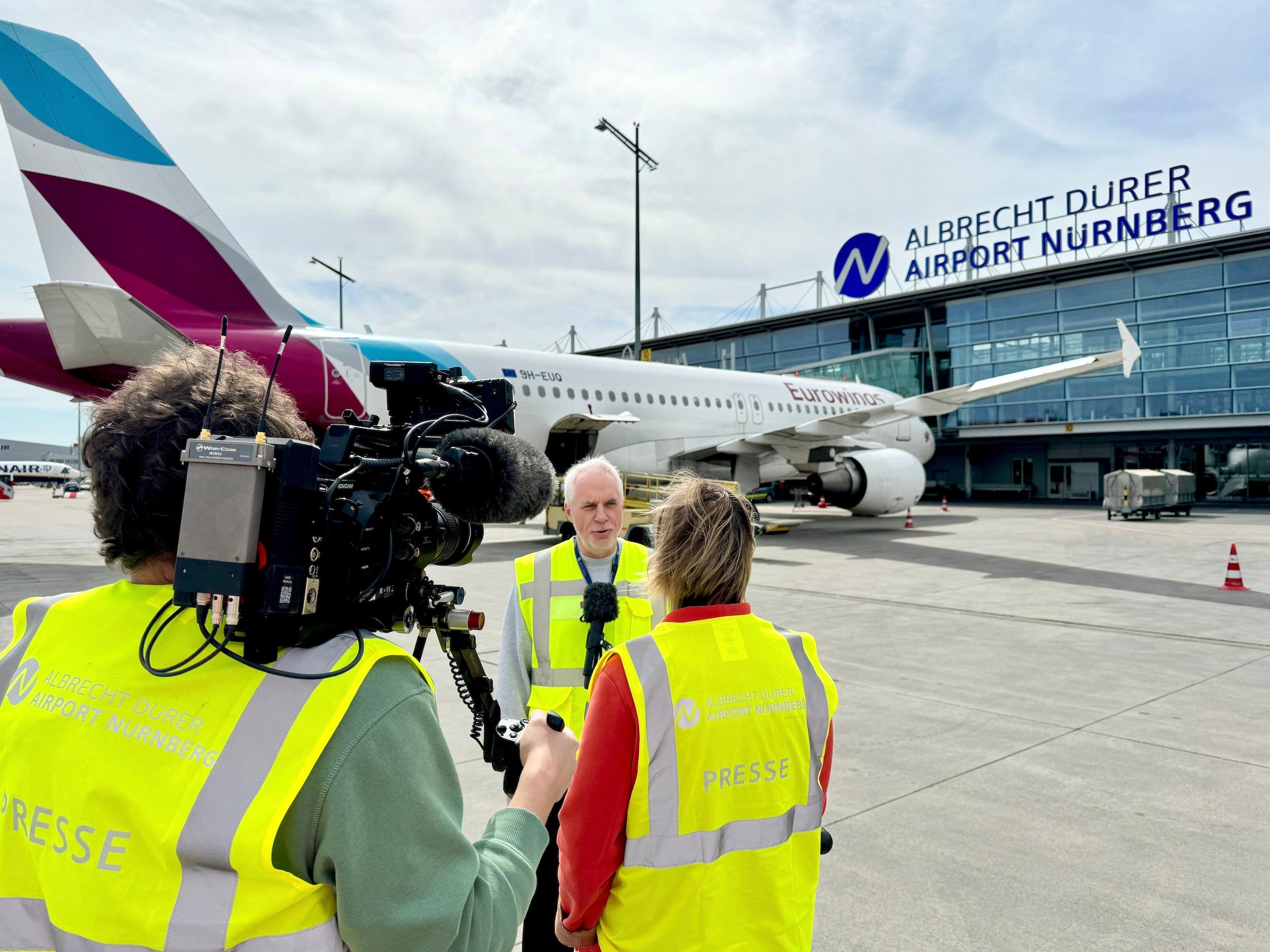 Eurowings Parke N Flughafen Nürnberg www.airport-nuernberg.de