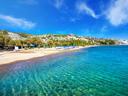 Der malerische Strand von Bitez bei Bodrum in der Türkei.